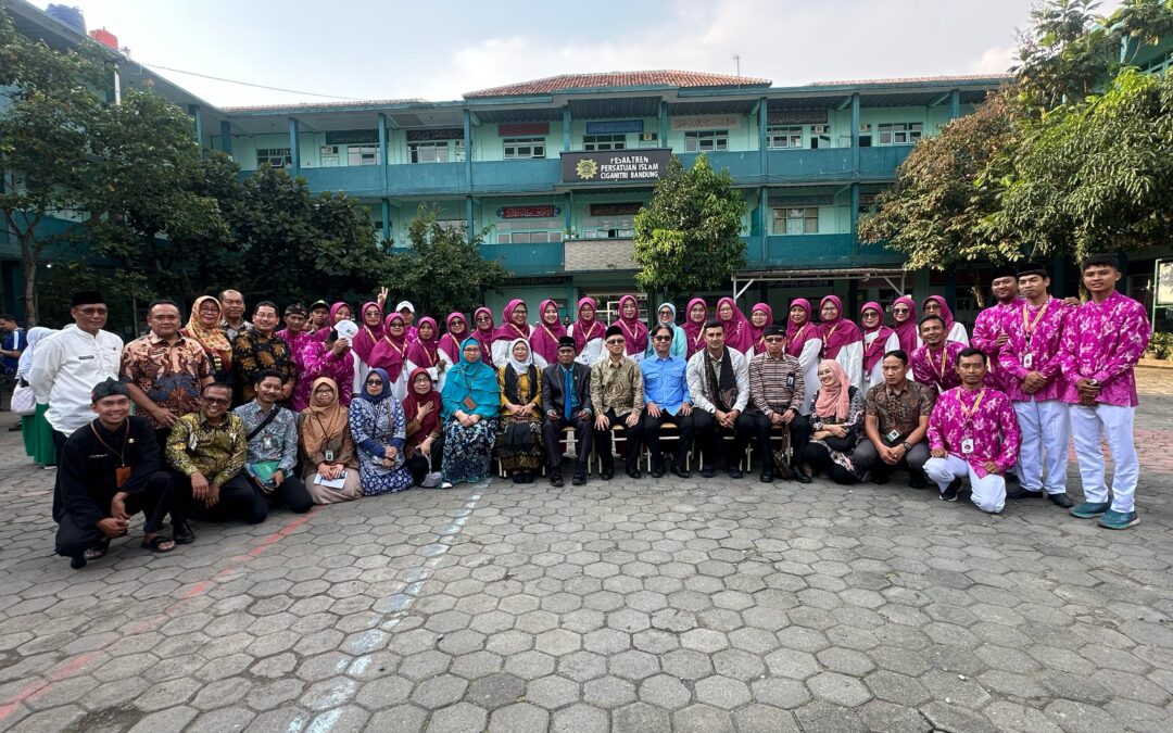 Presiden RI dan Kemendikdasmen Salurkan Bantuan Digitalisasi Pendidikan untuk Sekolah, Termasuk SD IT Persis Kab. Bandung