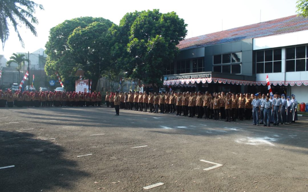 Dirgahayu Republik Indonesia: BBPMP Jabar Kukuhkan Semangat dengan Upacara dan Penghargaan ASN