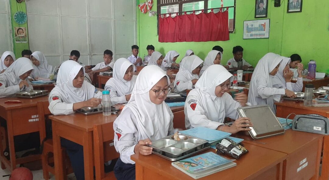 RINGKASAN EKSEKUTIF: Evaluasi Dampak Program Makan Bergizi Gratis (MBG) di Provinsi Jawa Barat